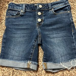 Girls Bermuda button fly “miss” Jean shorts size 10